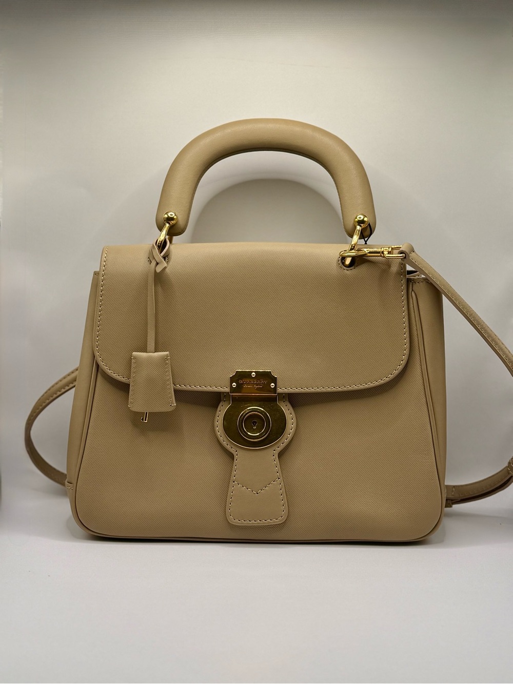Burberry Medium DK88 Top Handle Bag in Beige Trench Leather Pre-Owned
